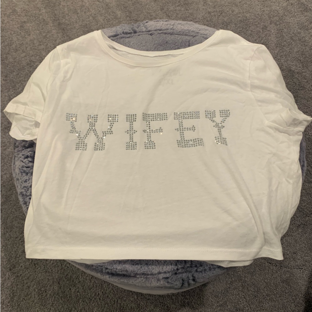 “Wifey” 12th tribe crop top t-shirt - never worn!